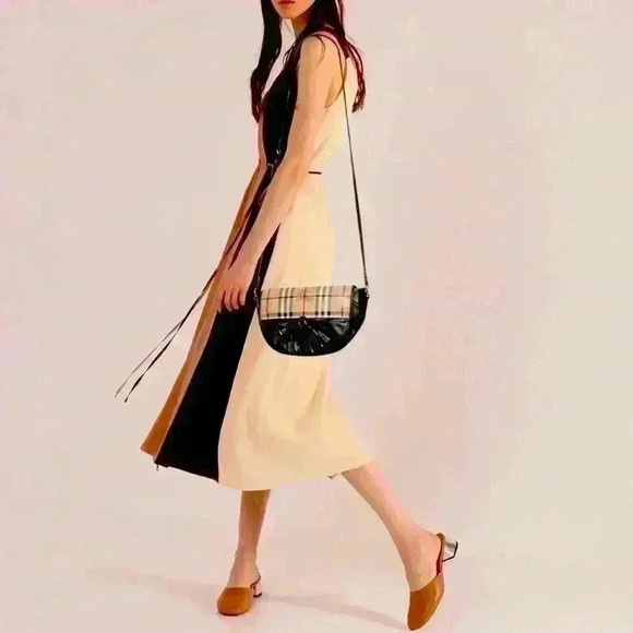 BURBERRY Haymarket Check MaydownCrossbody Bag Black - Picture 1 of 15